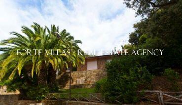 Villa a Punta Ala con piscina e giardino